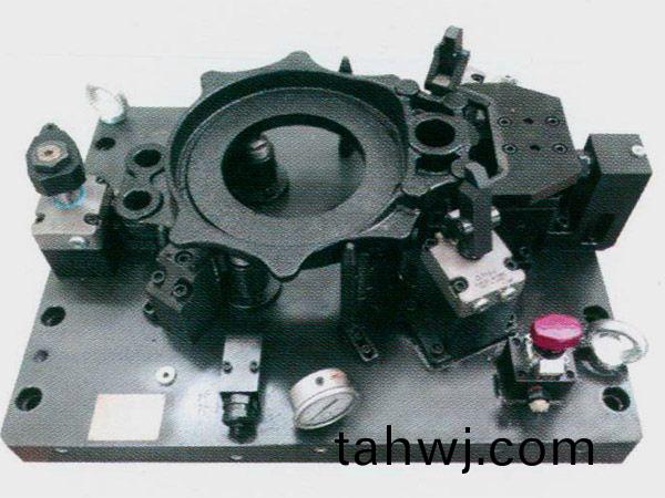 製(zhi)動器底(di)闆液壓裌具